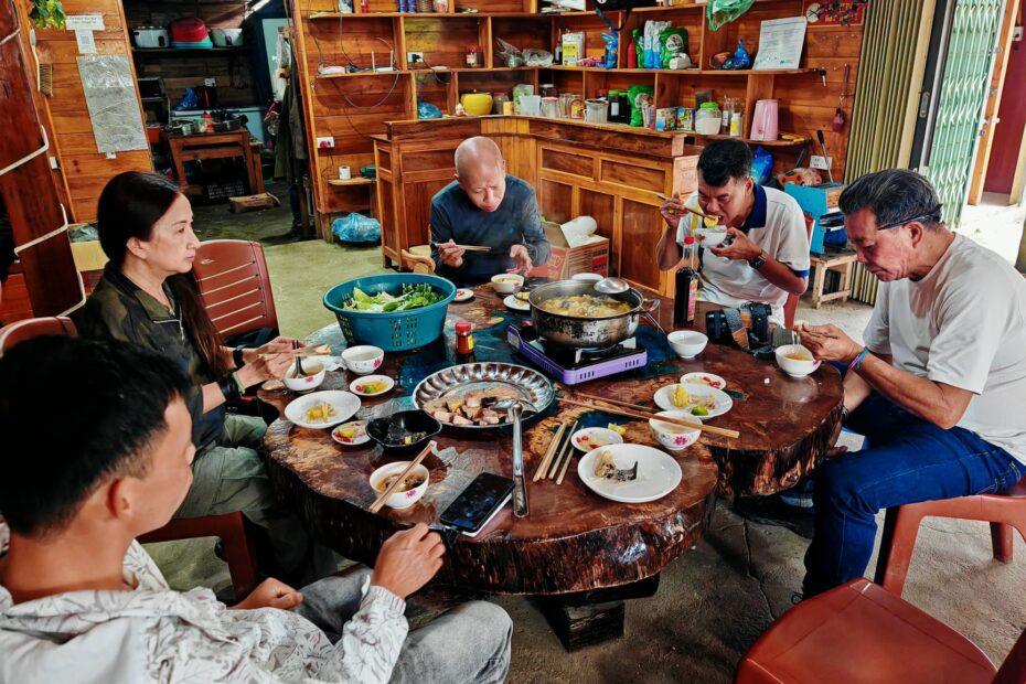 Illustration of How Different Cultures Developed Wildly Different Table Manners Over Time