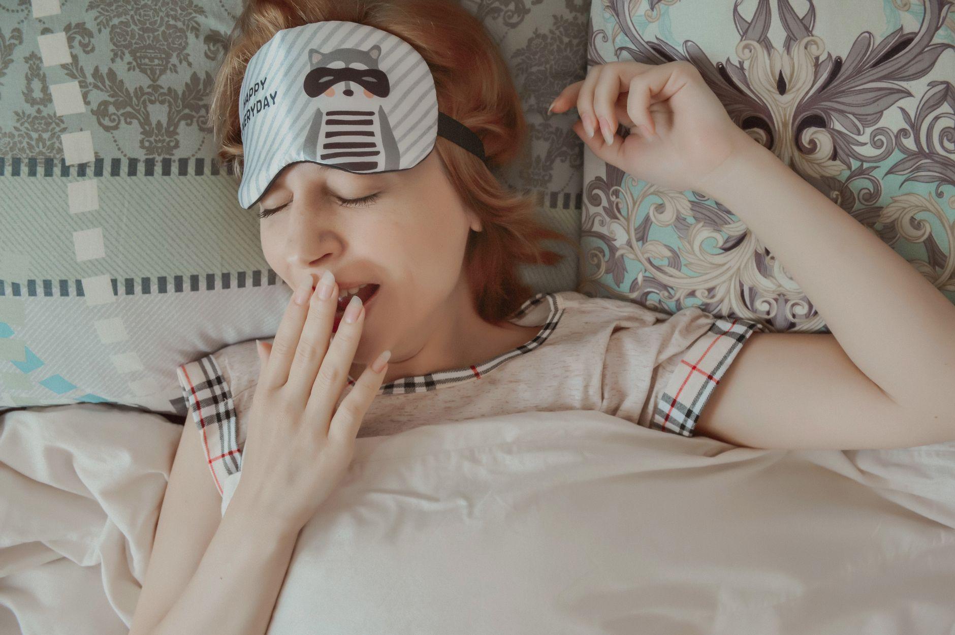 Illustration of What Happens Inside the Brain During Those First Moments of Waking Up