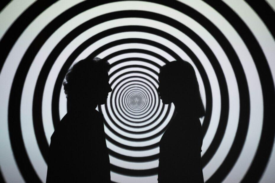 Illustration of What Makes Certain Optical Illusions Trick the Brain So Effectively
