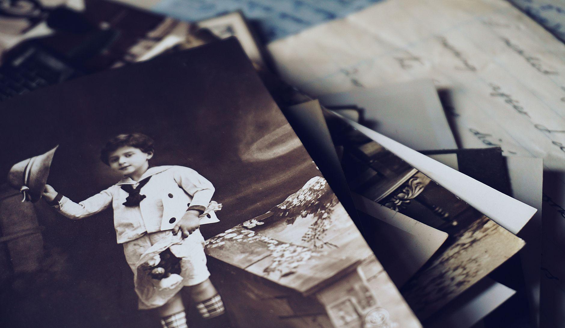 Illustration of Why Some Memories Fade Quickly While Others Last a Lifetime